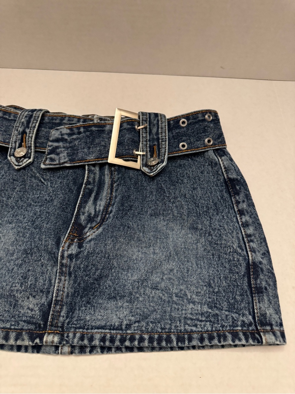 SHEIN Dark Blue Washed Denim Mini Skirt with Belt - Picture 2 of 9